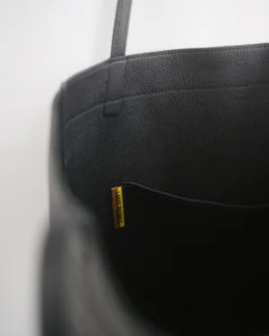 VERY BLACK x LANCE PIERRES Pelletuile 01 Tote